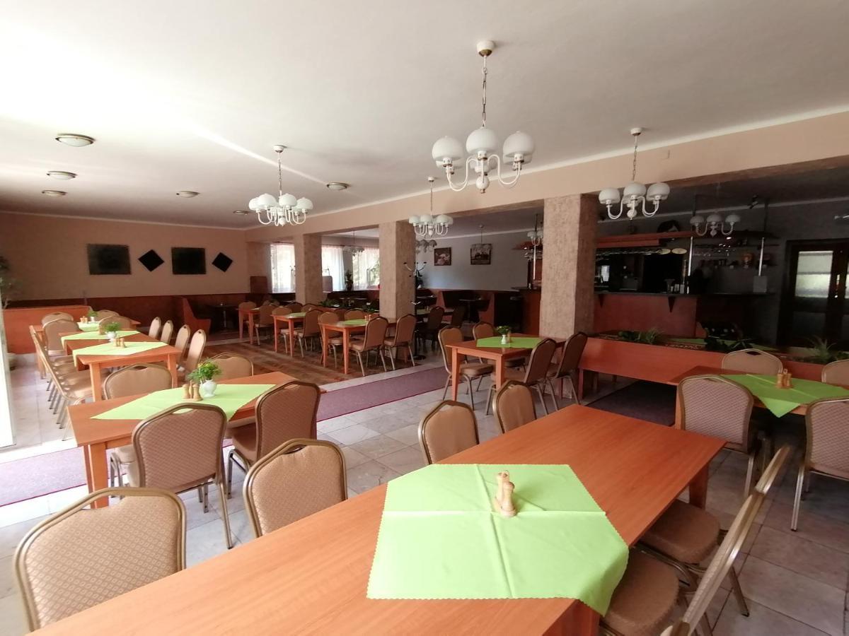 Bungalovy Pri Hoteli Spojar Žiar Esterno foto